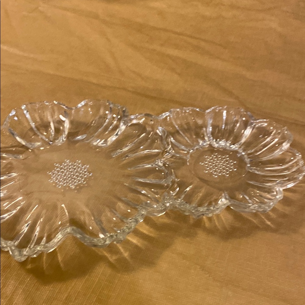 Elegant clear Glass Flower-Shaped Cheese Dish